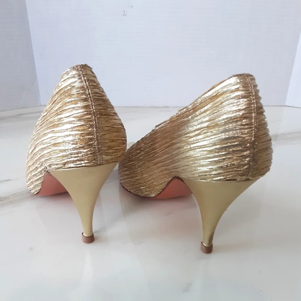 STUART WEITZMAN for MR SEYMOUR GOLD METALLIC FABRIC PUMPS 7W - Picture 5 of 7